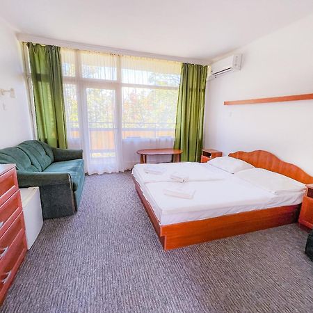 Ce Napfeny Hotel Siófok Exteriér fotografie