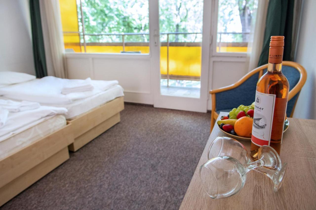 Ce Napfeny Hotel Siófok Exteriér fotografie