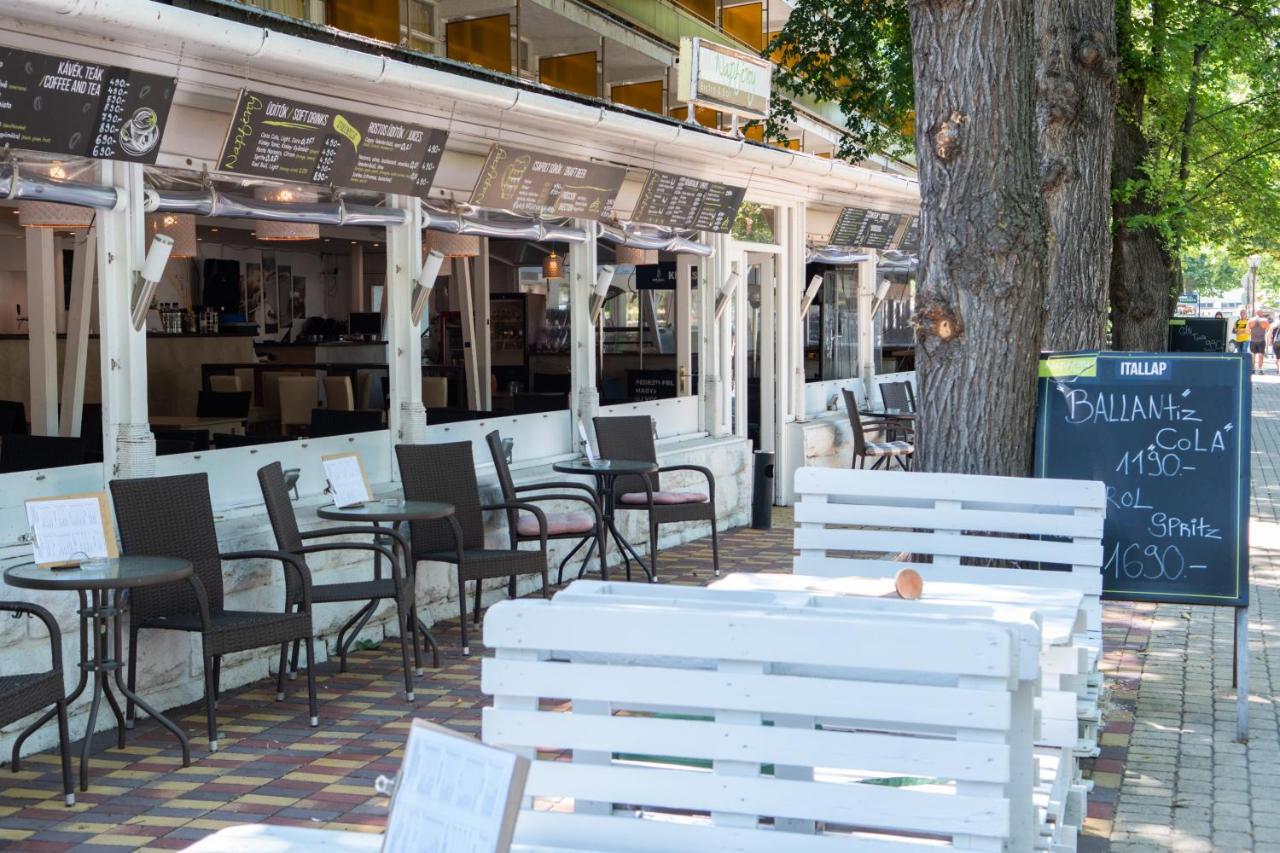 Ce Napfeny Hotel Siófok Exteriér fotografie