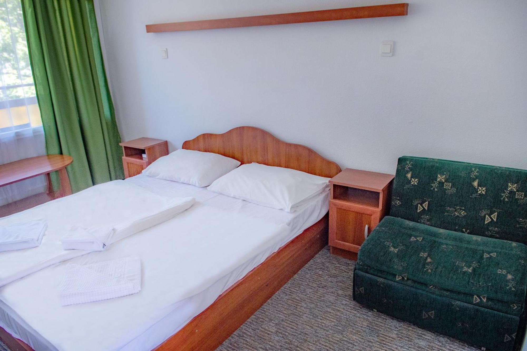 Ce Napfeny Hotel Siófok Exteriér fotografie